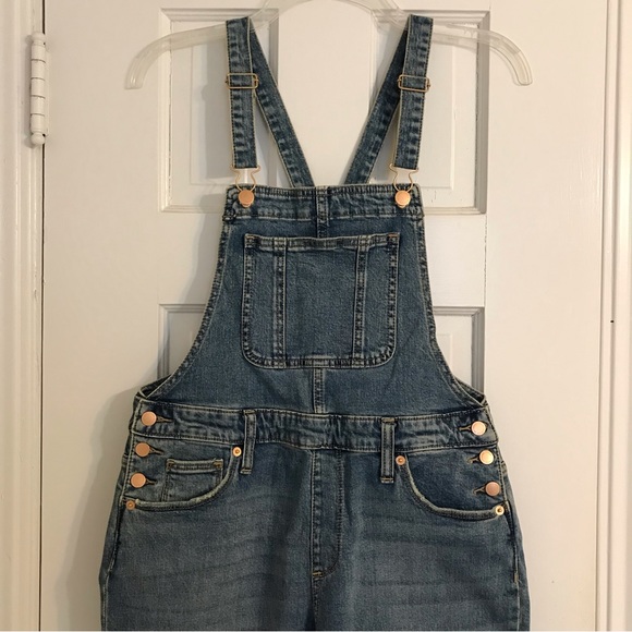 Universal Thread High-Rise Cropped Raw Hem Overalls - Picture 4 of 9